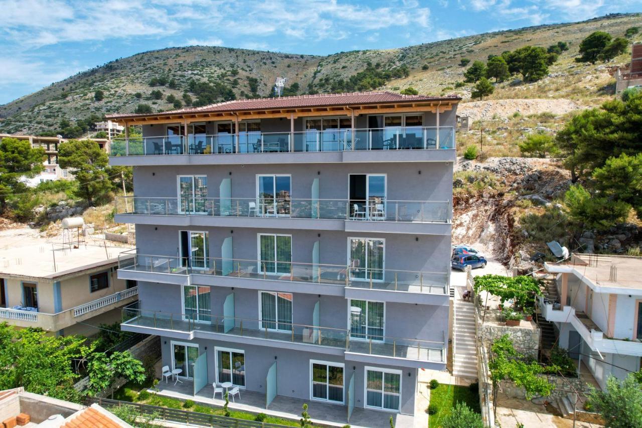 Angel Saranda Palace Exterior photo